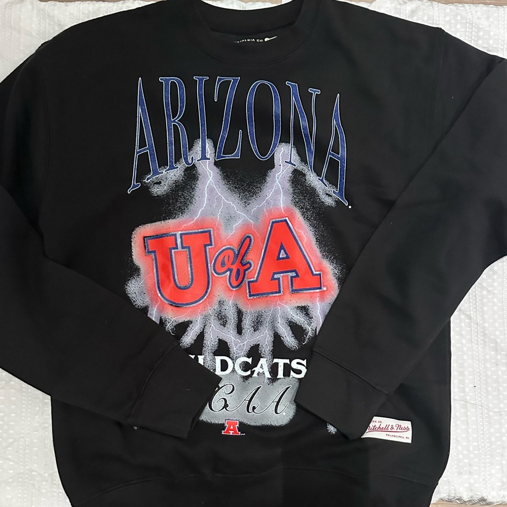 Mitchell & Ness Black Arizona U of A Graphic Crewneck - NWT - Size Small